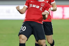 AYX SPORTS包含英超赛程吃紧，成都蓉城今夜复出首秀，引发热议，资深球员宣示担当的词条