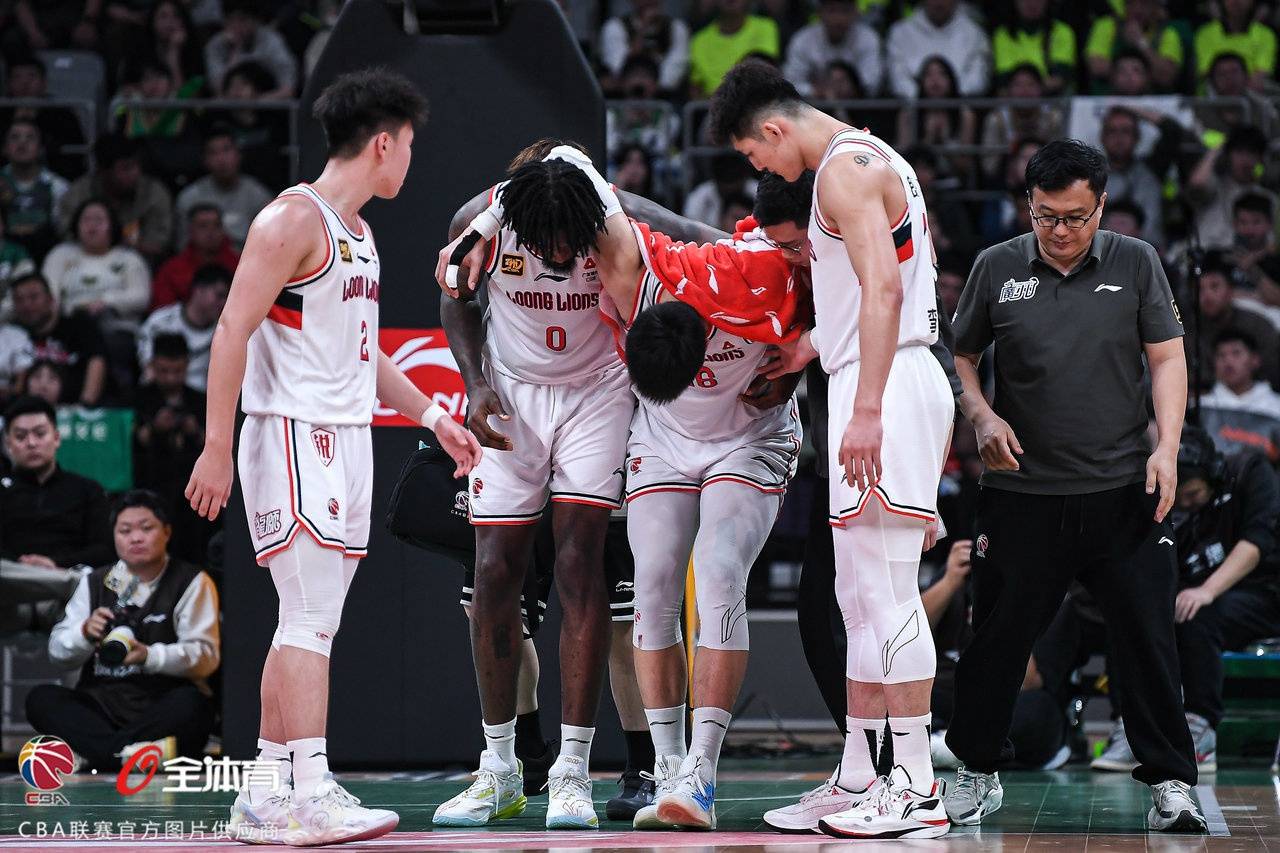 包含新奥尔良鹈鹕训练开放日，今夜强势反弹引欢呼，CBA常规赛在即，医务组通报恢复的词条