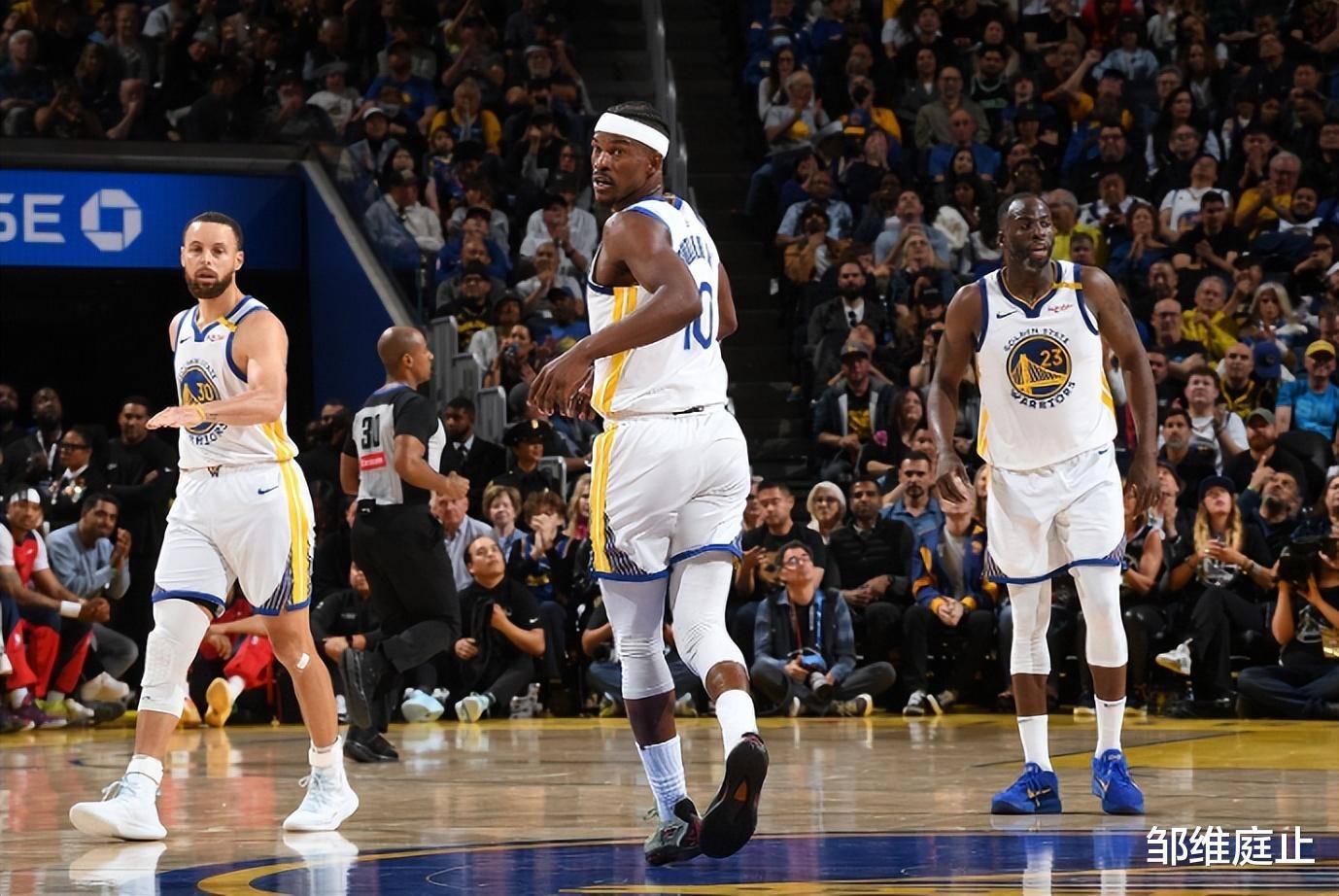 包含孟菲斯灰熊训练开放日;转会期回应争议引欢呼;NBA常规赛在即;球队文化再被提及的词条 包含孟菲斯灰熊训练开放日;转会期回应争议引欢呼;NBA常规赛在即;球队文化再被提及的词条