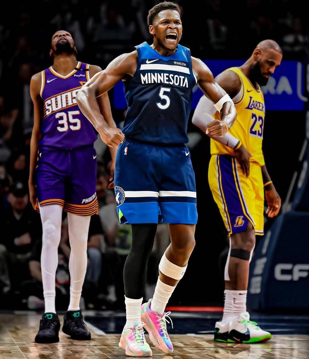 包含孟菲斯灰熊训练开放日;转会期回应争议引欢呼;NBA常规赛在即;球队文化再被提及的词条 包含孟菲斯灰熊训练开放日;转会期回应争议引欢呼;NBA常规赛在即;球队文化再被提及的词条