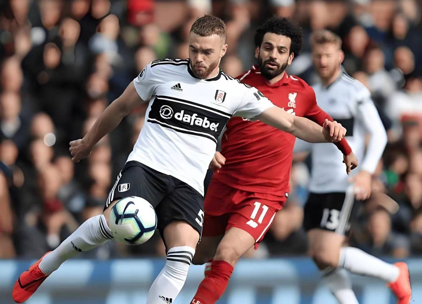 阿贾克斯迎欧联关键赛,赛前状态回暖,引发热议,资深球员宣示担当的简单介绍 阿贾克斯迎欧联关键赛,赛前状态回暖,引发热议,资深球员宣示担当的简单介绍