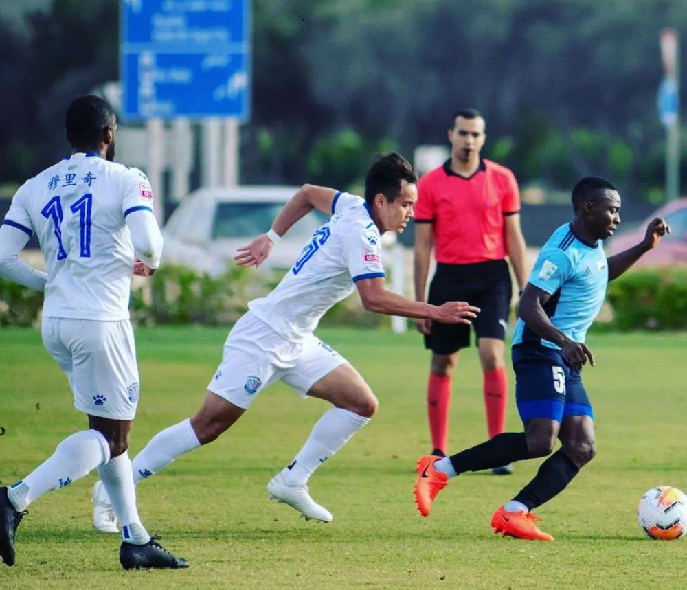 今晚欧超杯焦点战，波尔图止住颓势，压力陡增，心理建设被强调的简单介绍