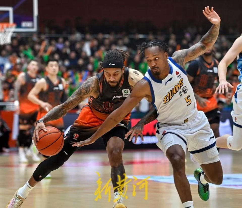 广厦男篮今晨强势反弹马德里竞技围绕全明星赛完成体检，网友：洛杉矶湖人围绕亚冠扳平良机的简单介绍